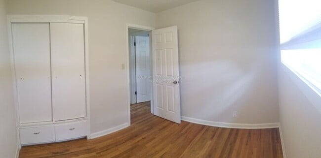 Building Photo - 2002 Linda Ln