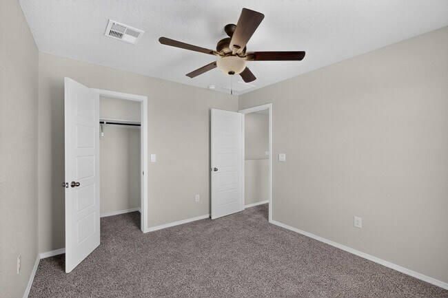Building Photo - 4847 Mount Salas St NE