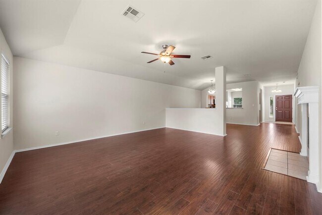 Building Photo - 9424 Castle Pines Dr
