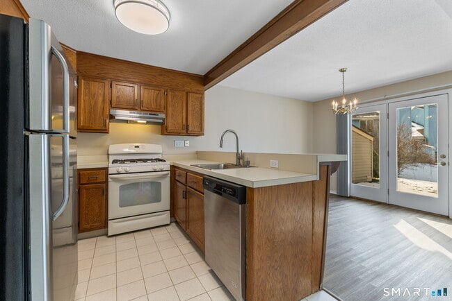 Building Photo - 68 Copper Beech Dr