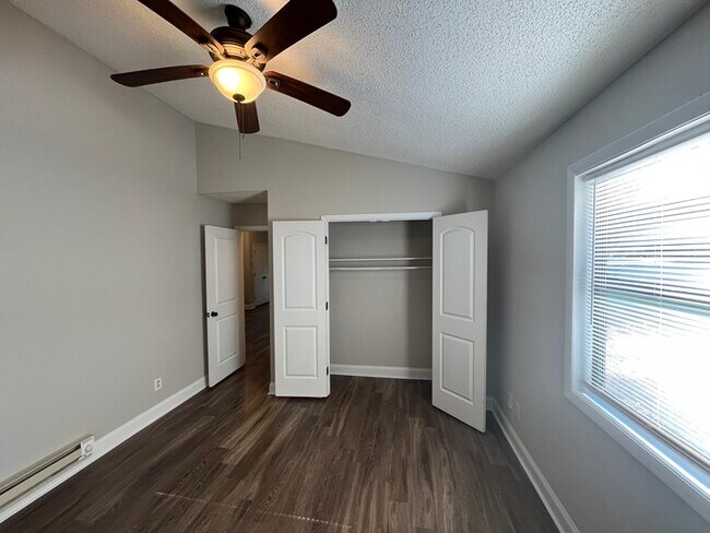 Building Photo - 8602 Mandolin Ct