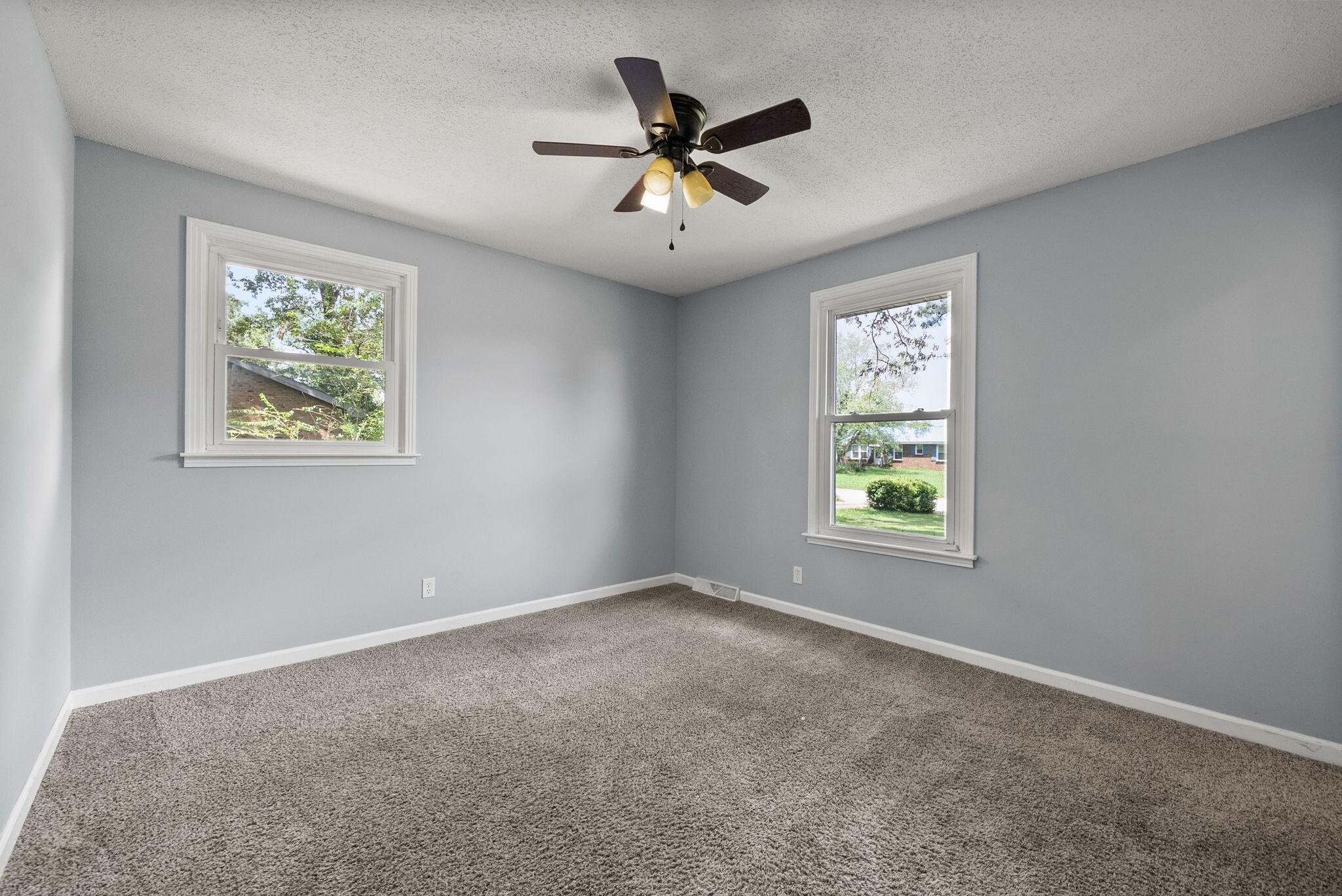 Building Photo - 167 Taft Dr