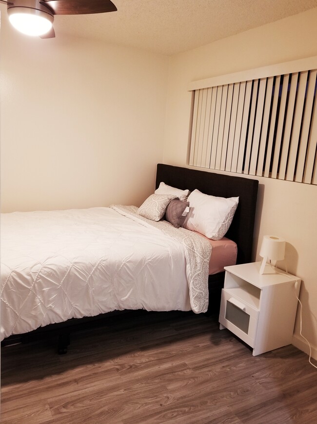 Building Photo - 1623 W Missouri Ave