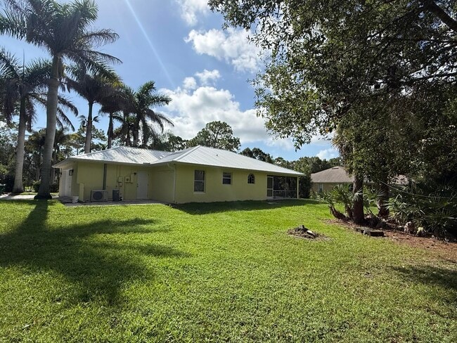 Building Photo - 5707 Silver Oak Dr