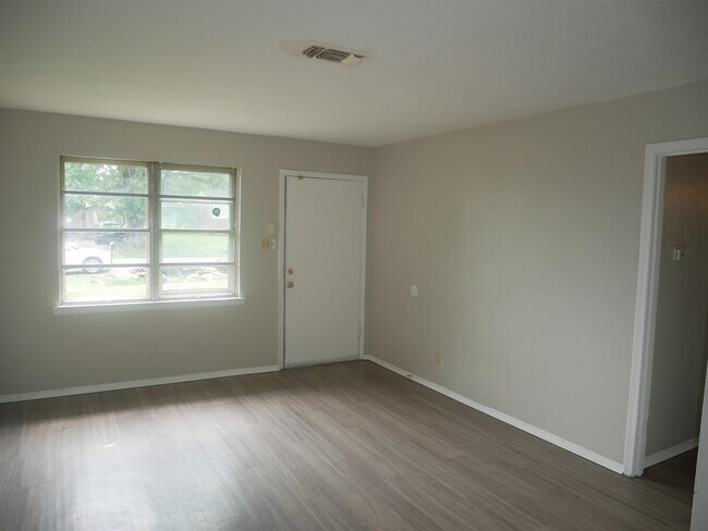 Building Photo - 5057 Gill Rd