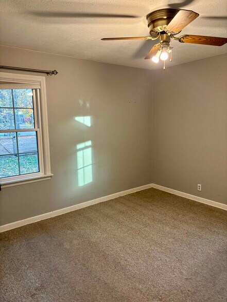 Bedroom 2 - 3276 S Lenox St