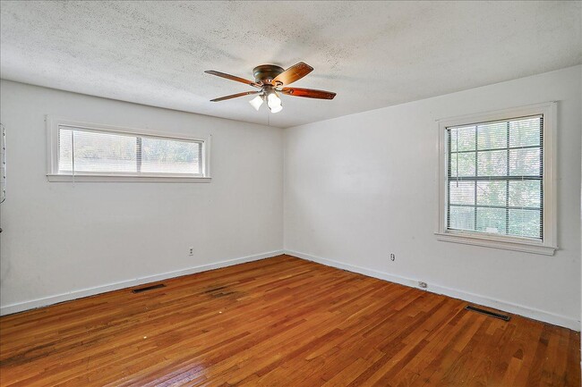 Building Photo - 5814 Canton Park Dr