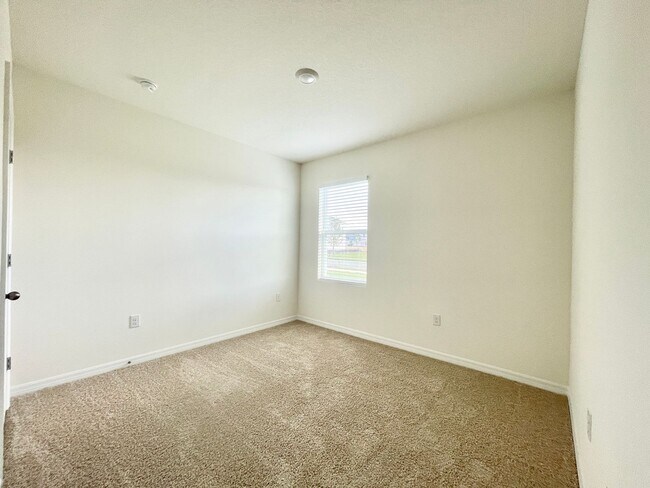 Building Photo - 5610 Galloping Dr