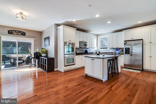 Building Photo - 39929 Grandview Haven Dr