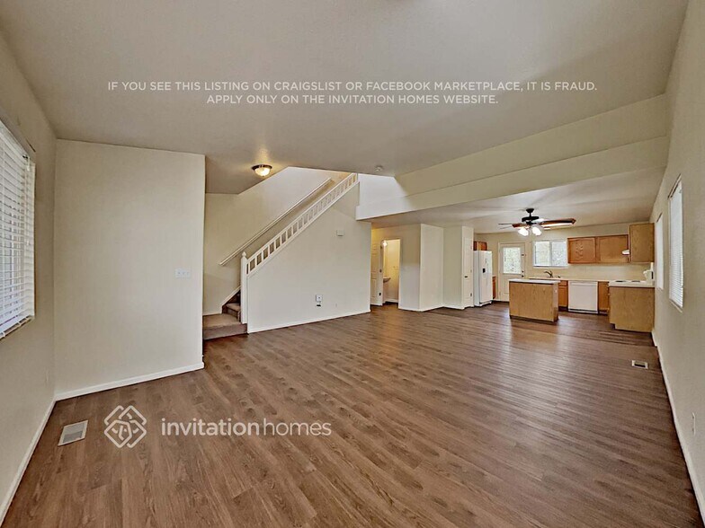 Building Photo - 2205 E 127th Pl
