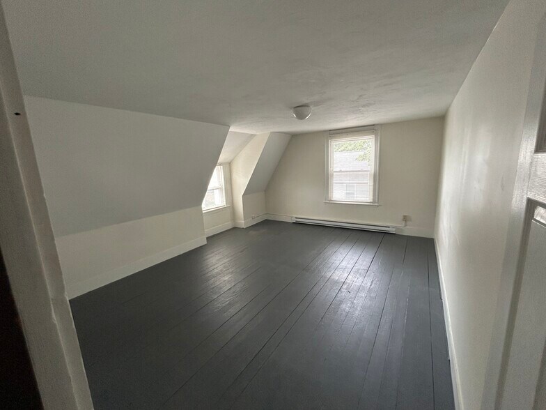 Primary Photo - 27 Albion St