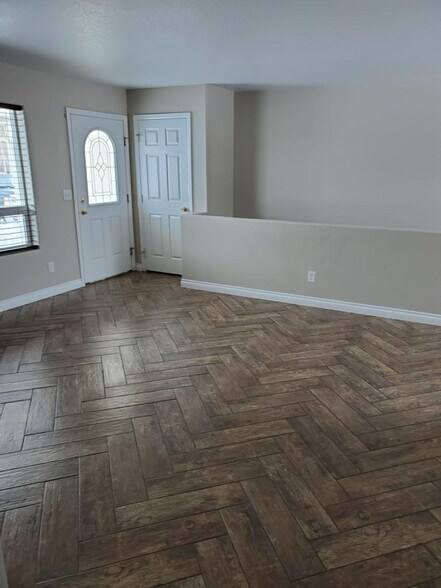Building Photo - 1817 Mandan Trail