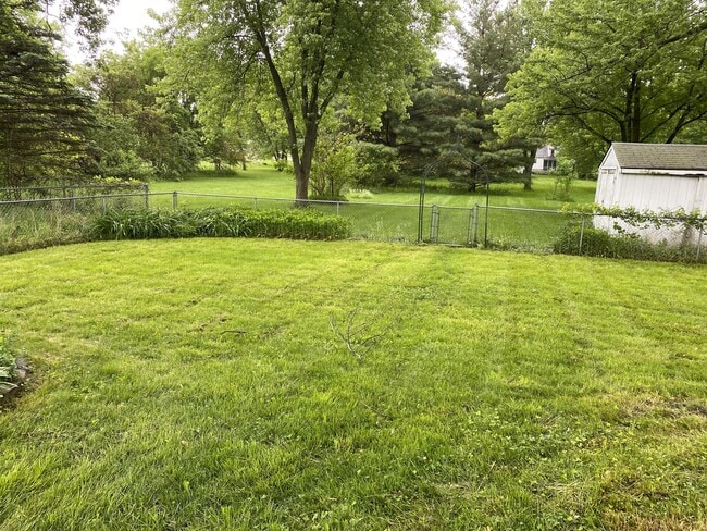 Building Photo - 1413 32nd St NE