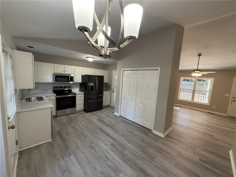 Building Photo - 8111 Oak Arbor Rd