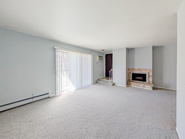 Building Photo - 801 S Dwyer Ave