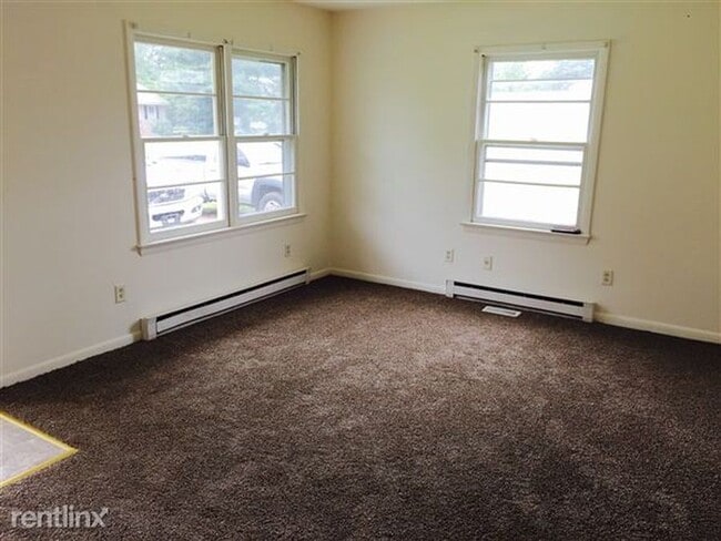 Building Photo - 1405 Arbutus Dr