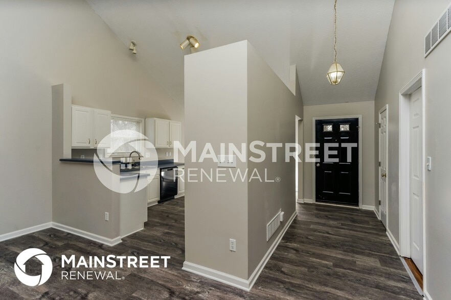 Building Photo - 9805 River Trail Dr