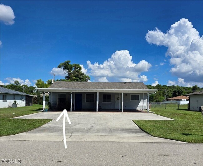 Primary Photo - 923 SE 23rd Pl