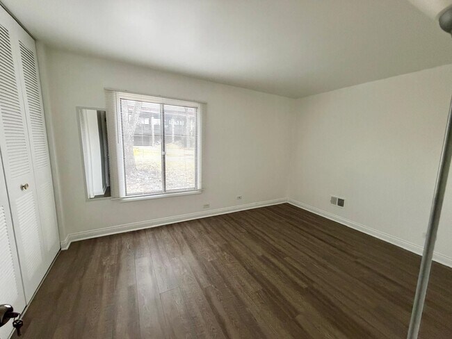 Building Photo - 7400 Grand Ave