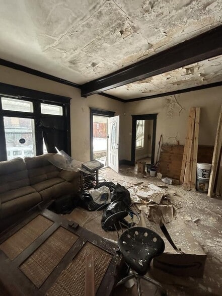 Building Photo - 1337 Walton Ave