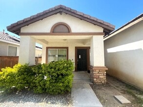 Building Photo - 11737 Trailwood St