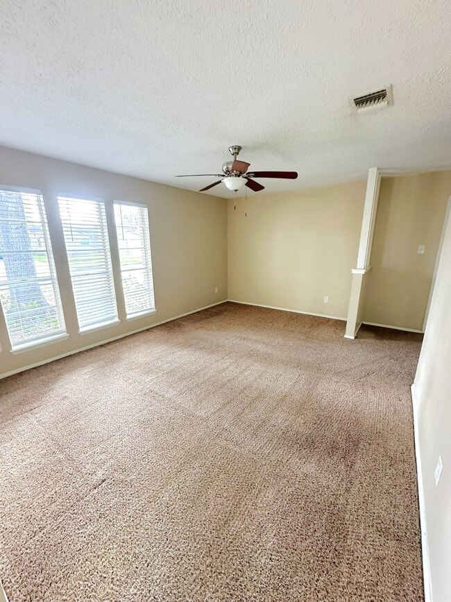 Building Photo - 22610 Leedstown Ln