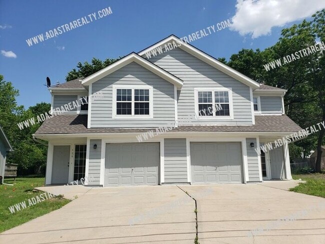 Building Photo - Spacious and Modern Duplex in North Olathe-Available NOW!!