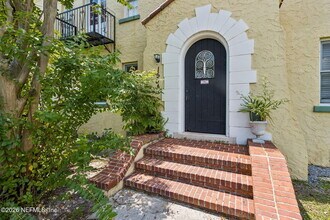 Building Photo - 1504 McDuff Ave S