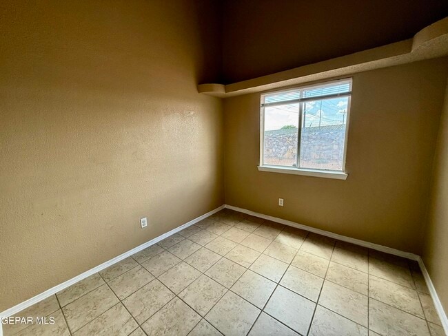 Building Photo - 3401 Tierra Zafiro Dr