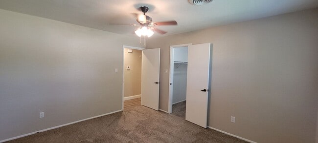 Building Photo - LARGE HOME IN NORTHEAST CLOVIS
