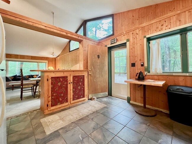 Building Photo - Up North Living Made Easy- All Utilities Included