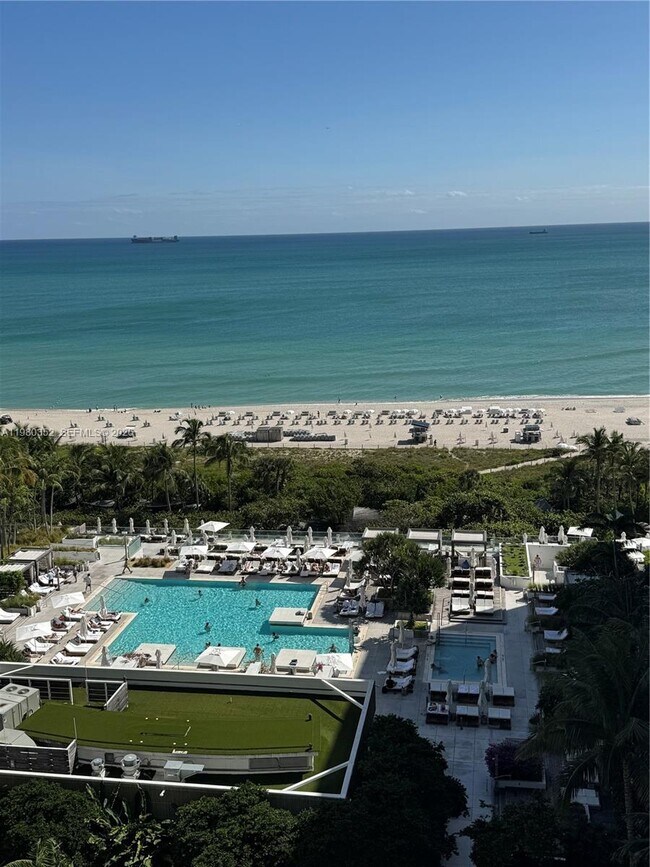 Building Photo - 2301 Collins Ave