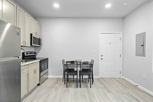 Building Photo - 801 Avenue K