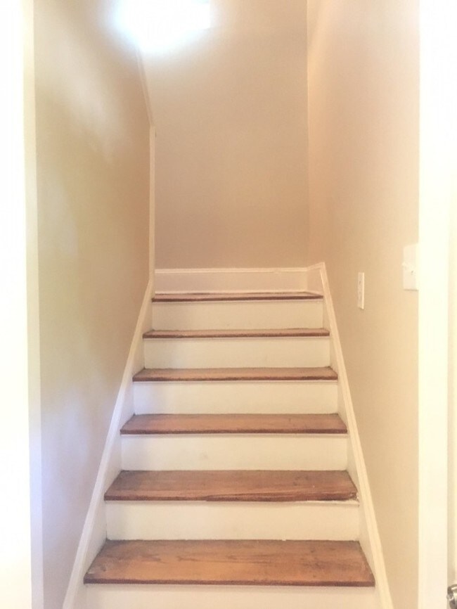 Duplex in Highland near Highland Park Shreveport, LA Apartment Finder