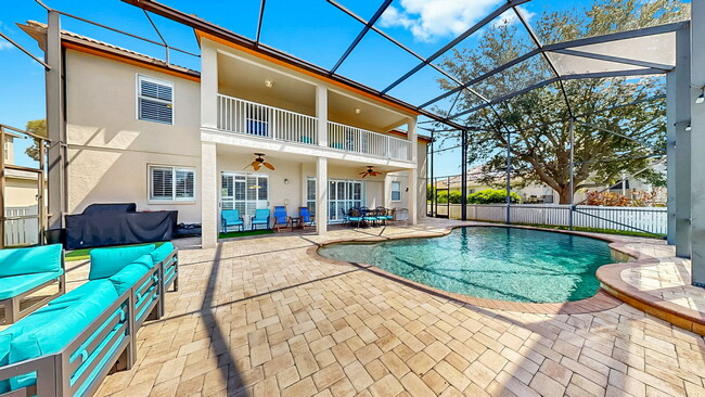 Building Photo - 5-bedroom, 3-bathroom rental home located in the Fox Wood community in Florida