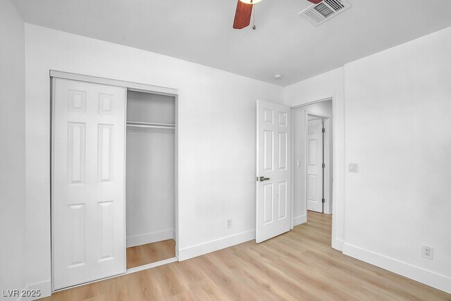 Building Photo - 5207 Silverheart Ave