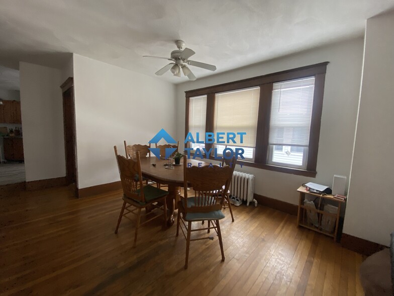 Primary Photo - 230 S Huntington Ave