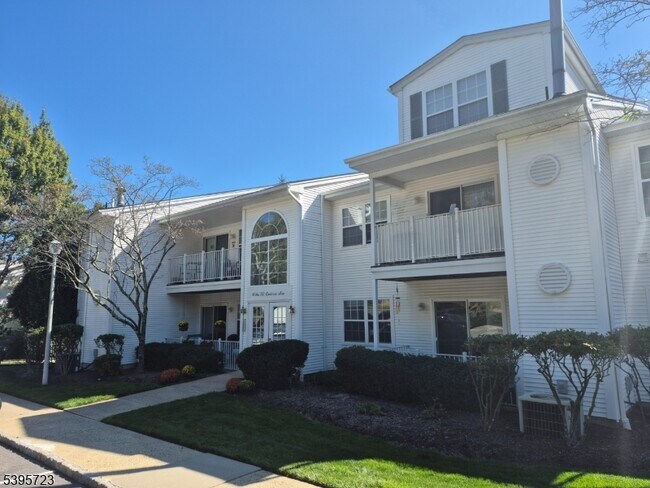 Primary Photo - 45 Crestview Ln