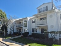 Building Photo - 45 Crestview Ln