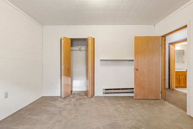 Building Photo - 9 Big Horn Dr