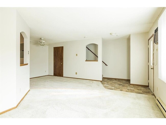 Building Photo - 64 E 13th St