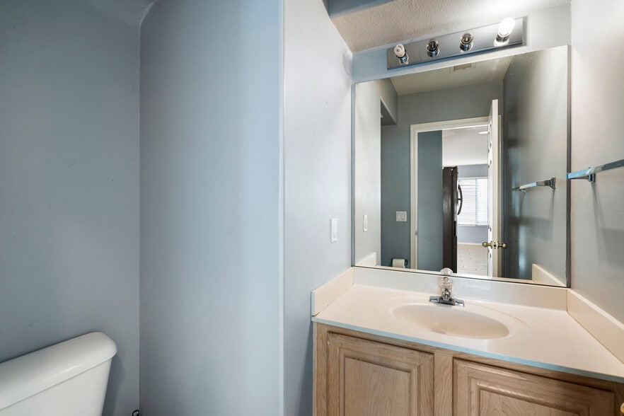 Building Photo - 4719 E Goldfinch Gate Ln