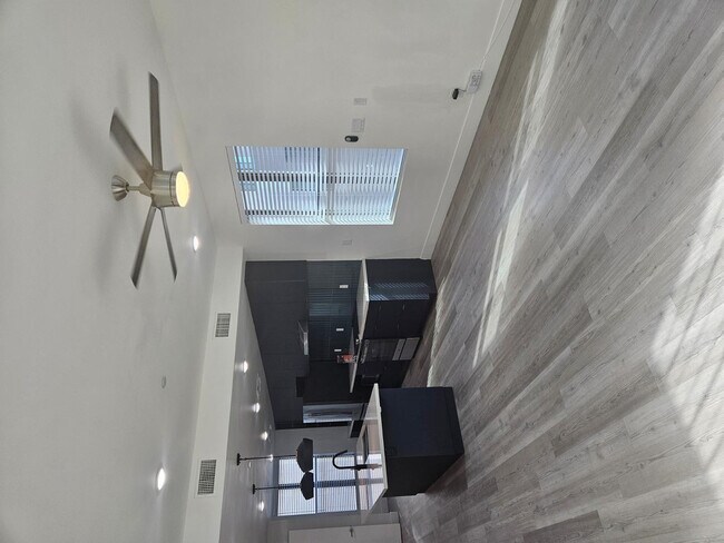 Building Photo - 283 S Roosevelt St