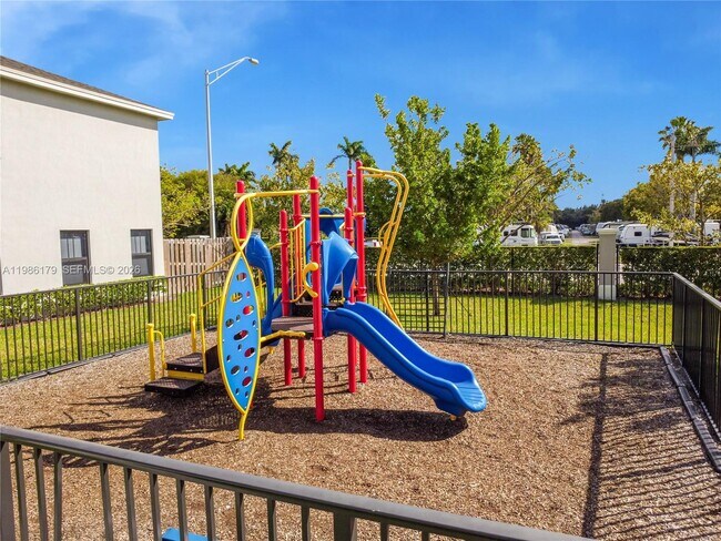 Building Photo - 149 NE 3rd St