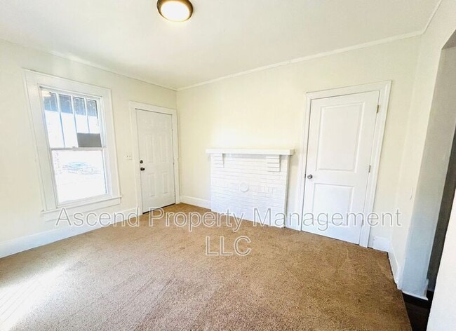 Building Photo - 1500 Bradt St