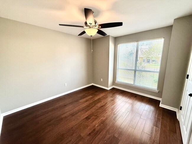 Building Photo - 12483 Fairhope Way