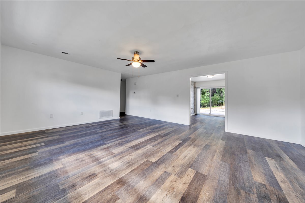Living room 2 - 1802 Edmund Ave NE