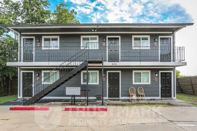 Primary Photo - 614 Adams Ave