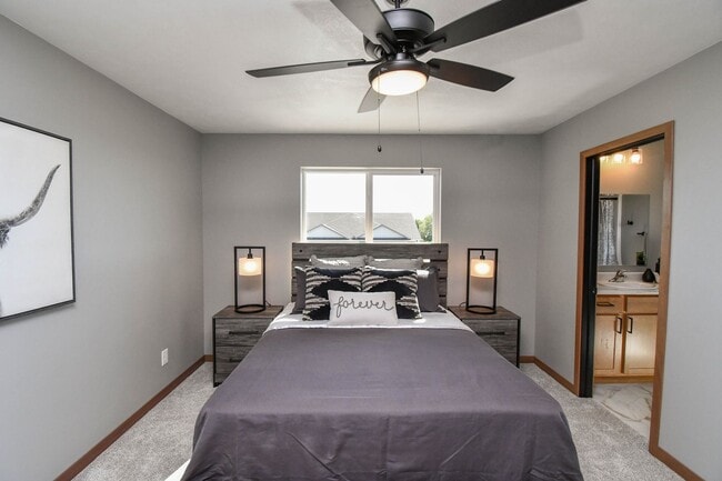 Building Photo - 3900 S Caballo Ct