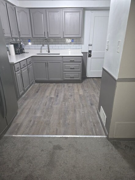 Building Photo - 650 E 130th St